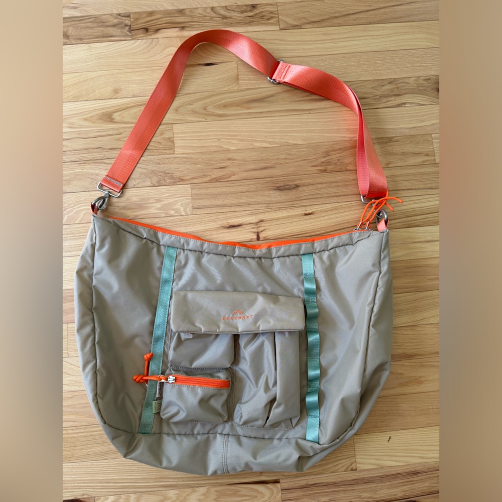 Doughnut crossbody bag